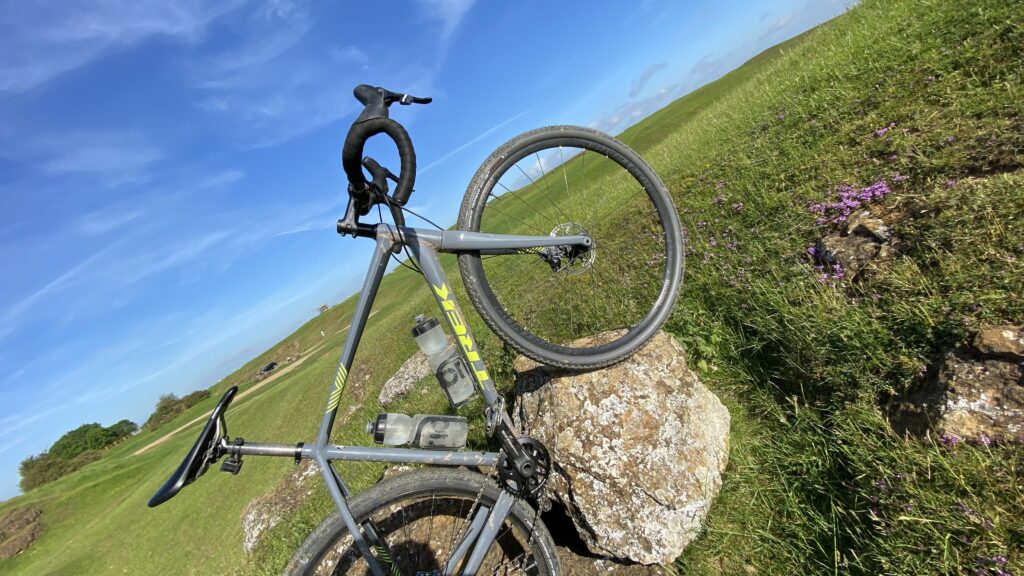 Trek-Crockett-in-gravel-environment 