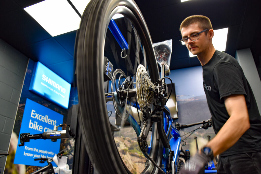 Giant bike servicing deals