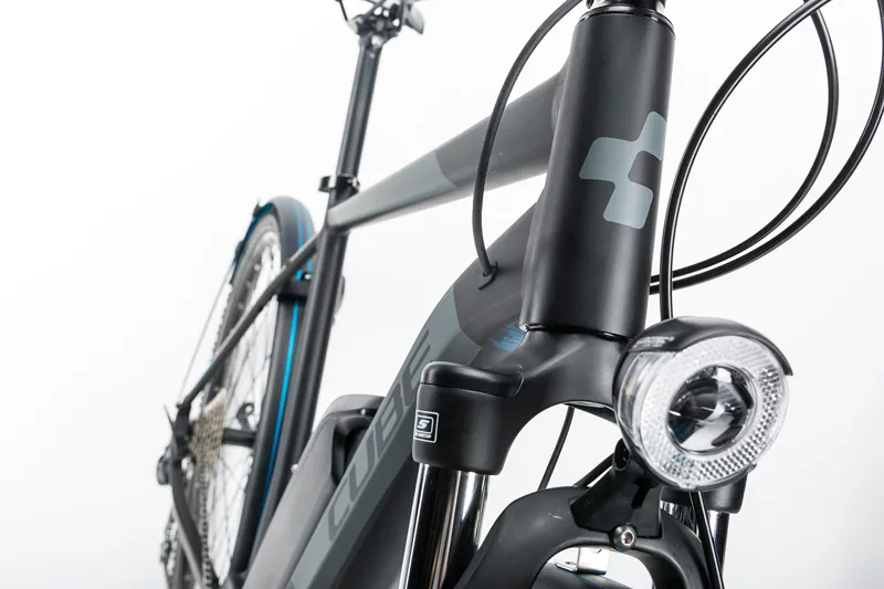 Cube Cross E bike Pro 400 Hybrid AllRoad in Black Blue