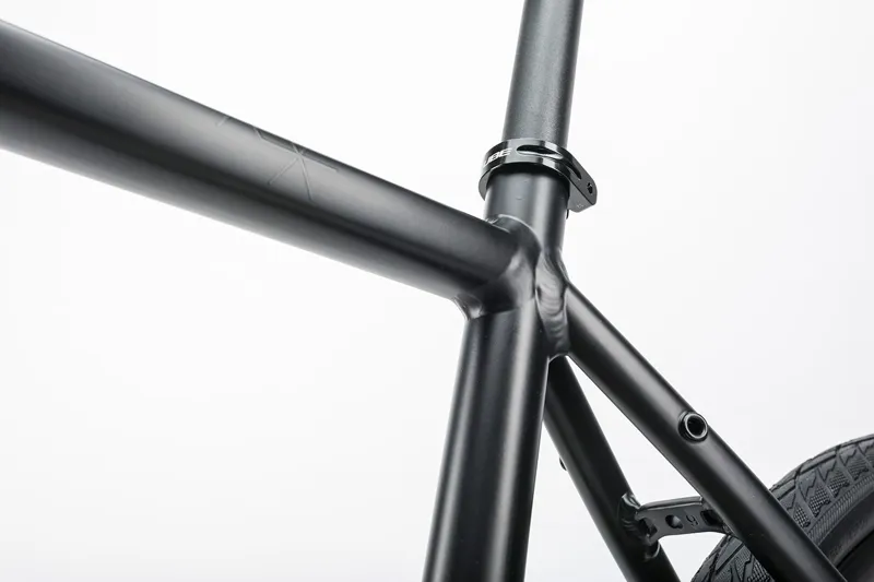 Cube Hyde Race in Black FlashGreen
