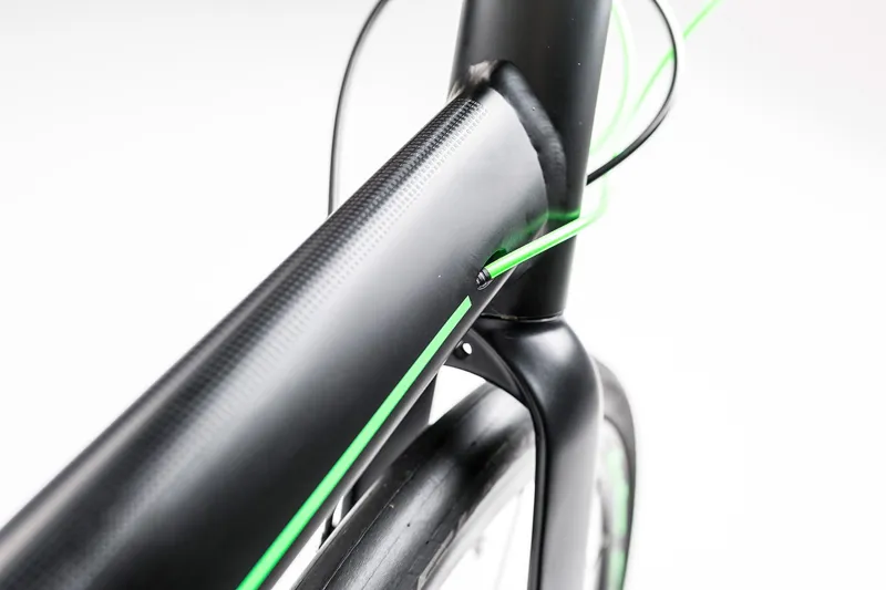 Cube SL Road Race Hybrid in Black FlashGreen