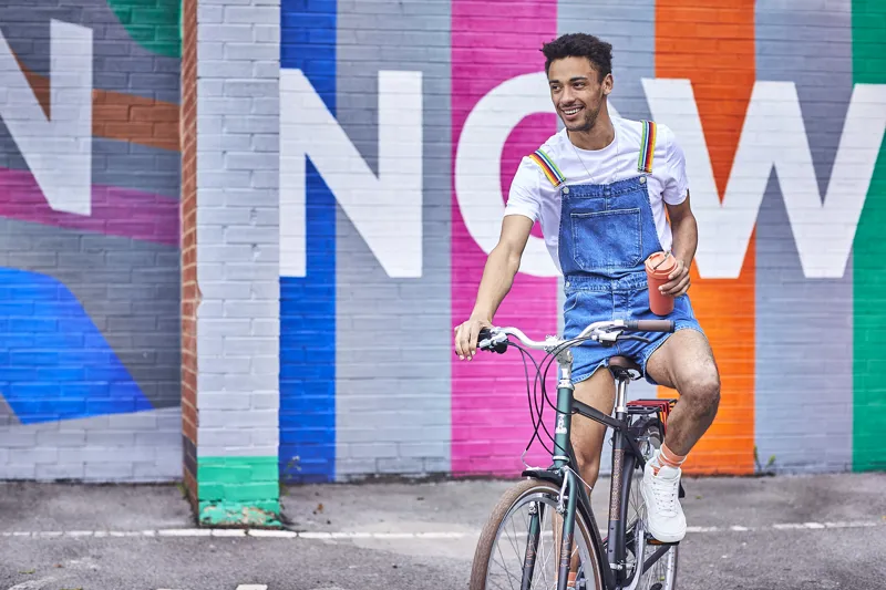 Raleigh pioneer tour online hybrid bike