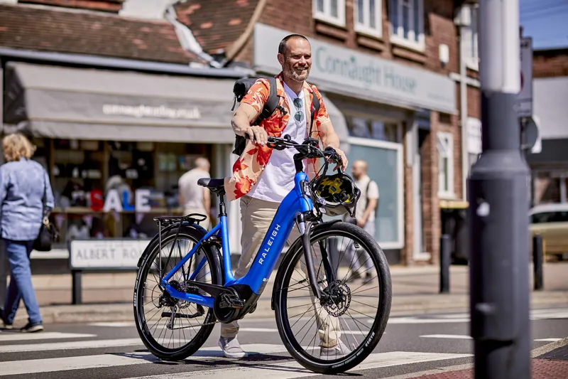Raleigh motus best sale ladies electric bike