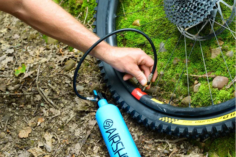 Airshot Tubeless Tyre Inflator