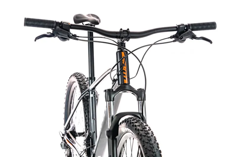 2020 Giant Talon 2 Hardtail Mountain Bike in Black