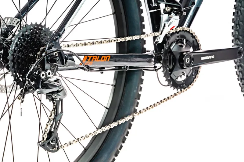 2020 Giant Talon 2 Hardtail Mountain Bike in Black