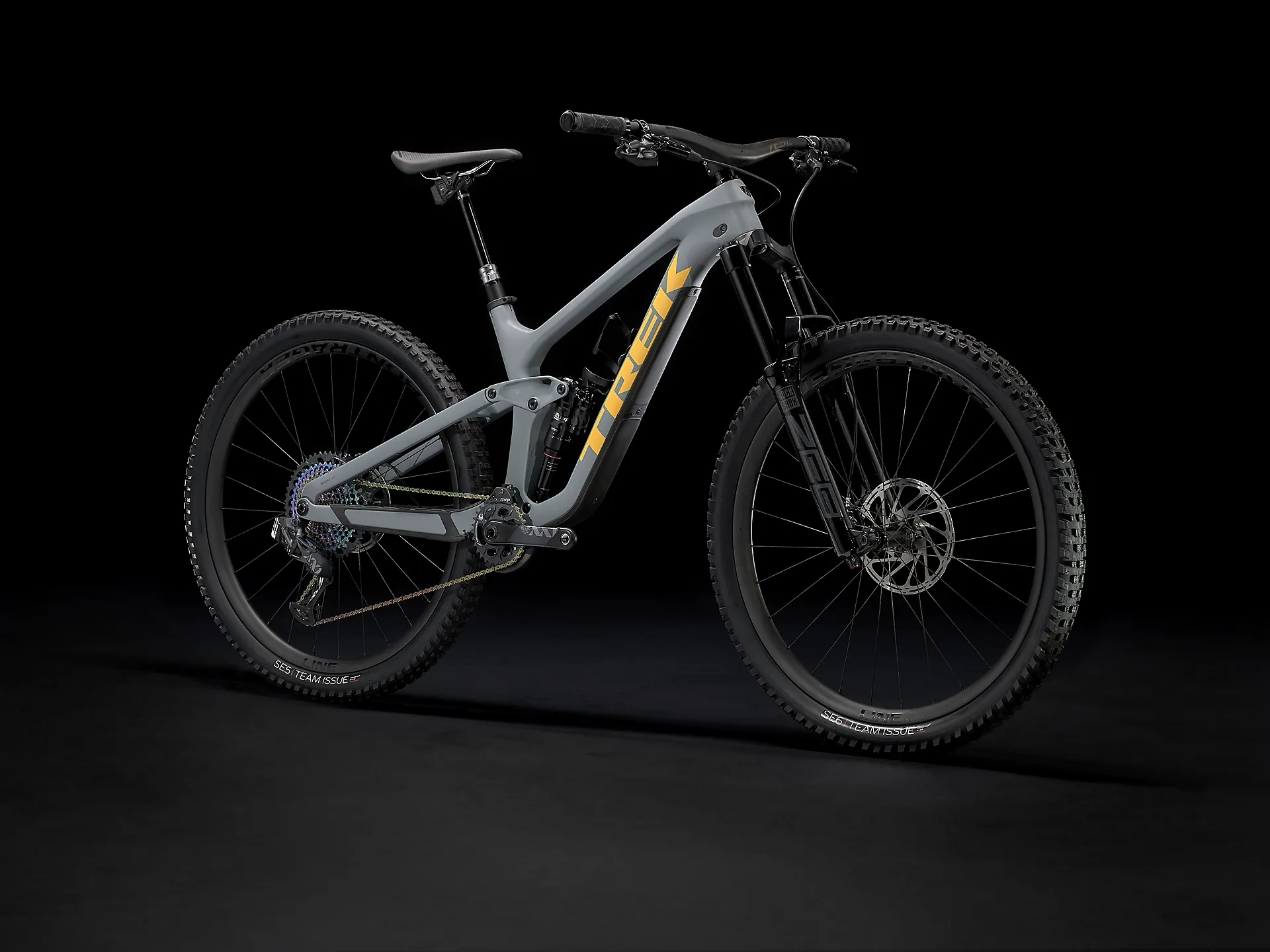 2022 Trek Slash 9.9 XX1 AXS Mountain Bike in Blue