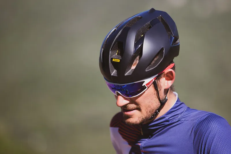 Mavic comete sales ultimate helmet yellow