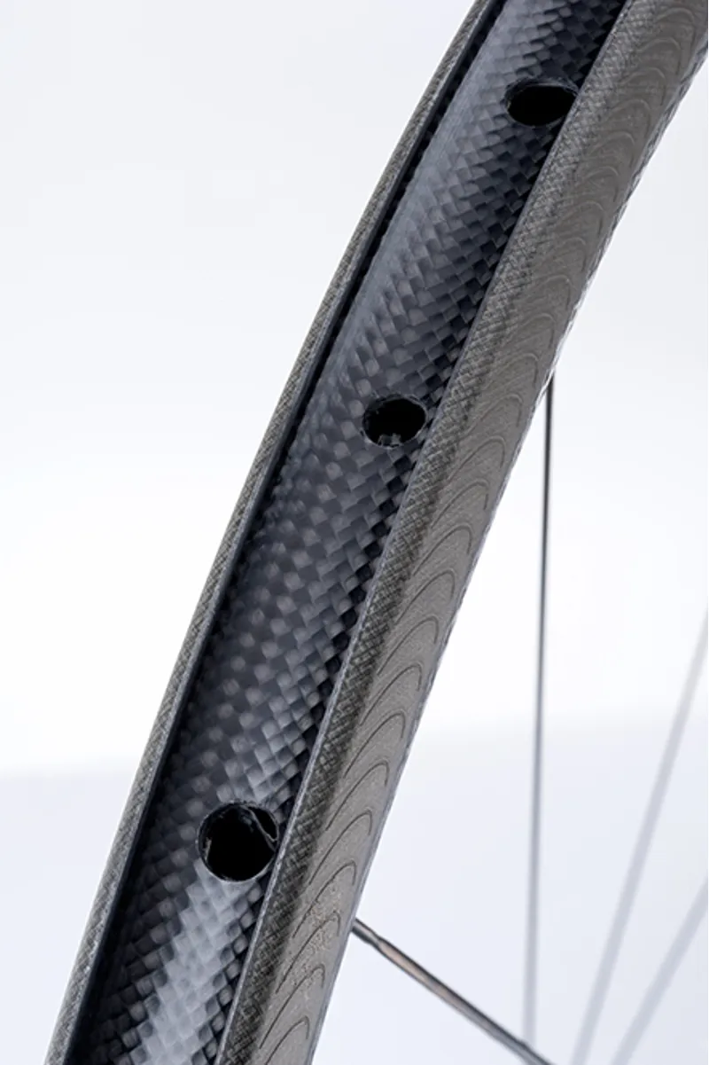 Zipp 202 nsw carbon clincher hotsell